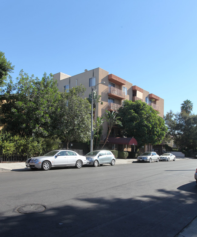 1318 N Orange Dr in Los Angeles, CA - Foto de edificio - Building Photo