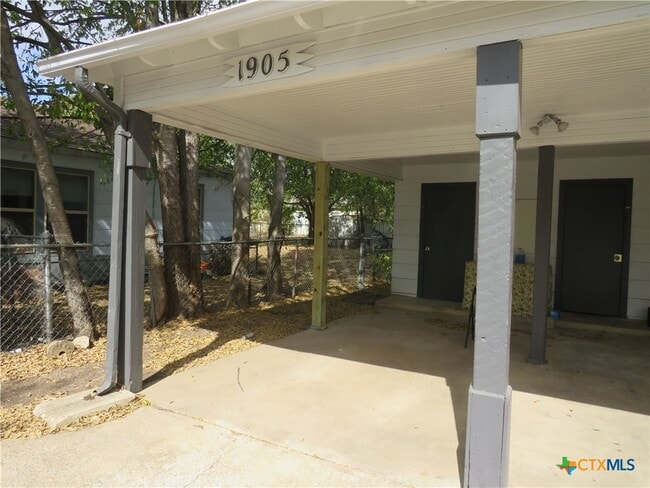 property at 1905 Elkins Ave