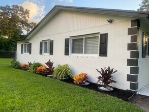 3712 Lowson Blvd in Delray Beach, FL - Building Photo - Building Photo