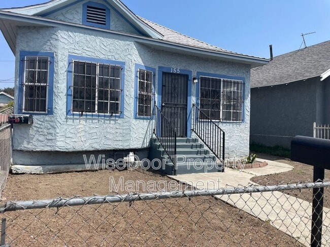 property at 155 W 43rd St