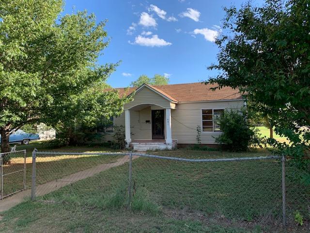 401 E Jefferson Ave in Iowa Park, TX - Building Photo - Building Photo