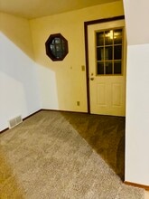 1220 W Packard St, Unit 1220.5 Packard St. in Appleton, WI - Foto de edificio - Building Photo