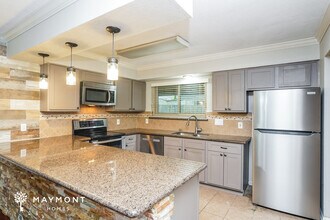 4242 Heathfield Dr in Pasadena, TX - Building Photo - Building Photo