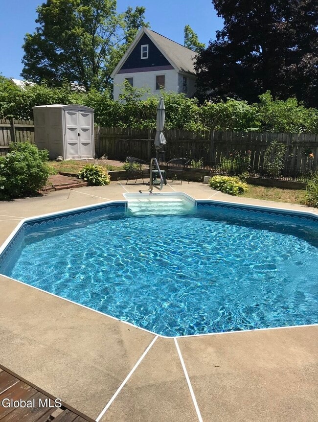 218 Washington St in Saratoga Springs, NY - Building Photo - Building Photo