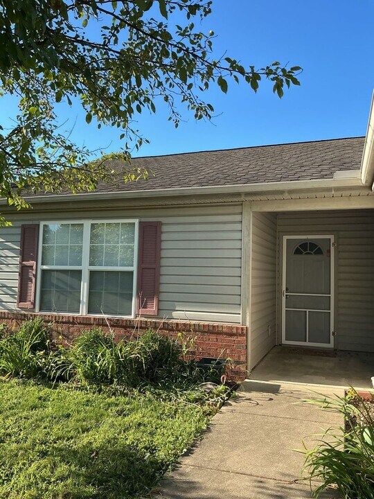 2005 Starks Cir in Lafayette, IN - Building Photo