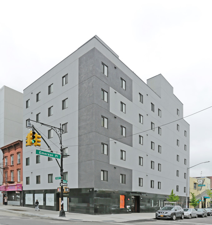 549 Myrtle Ave in Brooklyn, NY - Building Photo