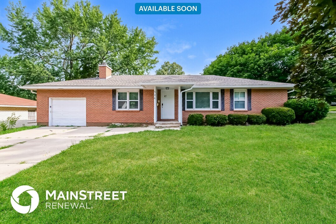 524 E 90th Terrace in Kansas City, MO - Building Photo