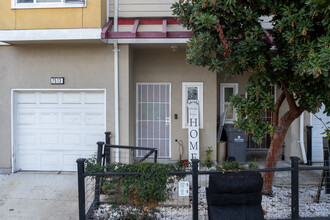 Bancroft Row in Oakland, CA - Building Photo - Building Photo