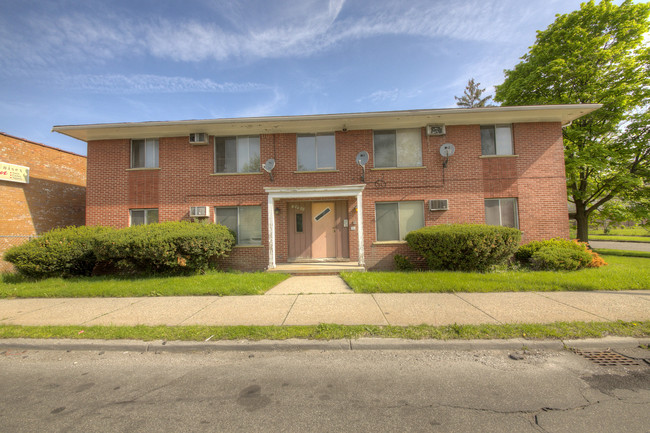 15900 Fenkell St in Detroit, MI - Building Photo - Other