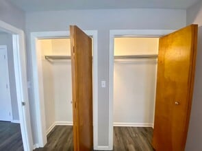 329 Lyon St NE in Grand Rapids, MI - Building Photo - Building Photo