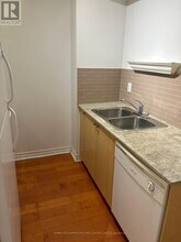 763 Bay St. in Toronto, ON - Building Photo - Building Photo