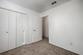 2506 Oak Leaf Dr in Arlington, TX - Building Photo - Building Photo