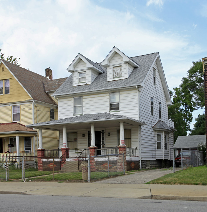 9302 Denison Ave in Cleveland, OH - Building Photo