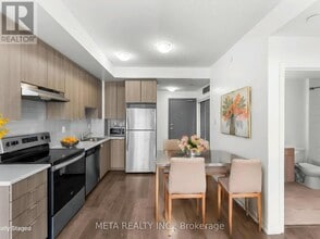 5131 Sheppard Ave E in Toronto, ON - Building Photo - Building Photo