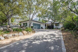 2152 Grand Oaks Ave in Altadena, CA - Building Photo