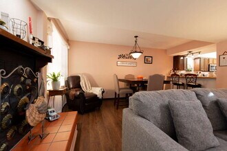 5200 Villa View Dr in Farmington, NM - Building Photo - Building Photo