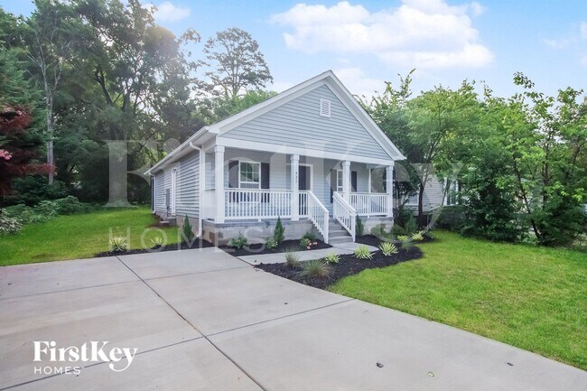 423 Leland St in Charlotte, NC - Building Photo - Building Photo