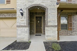 4802 Taylor Drive in Baytown, TX - Building Photo - Building Photo