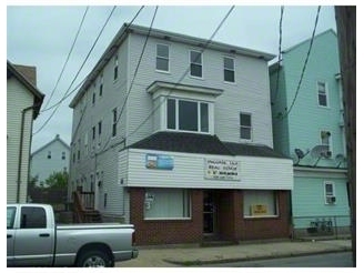 776 Bedford St in Fall River, MA - Foto de edificio