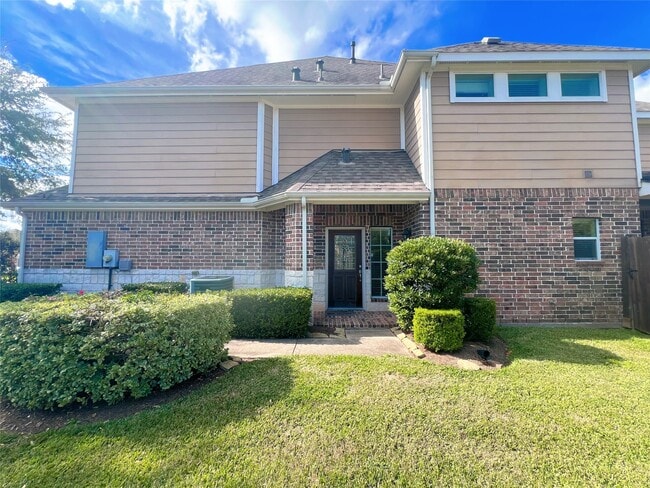 3803 Waterford Bend in Missouri City, TX - Building Photo - Building Photo