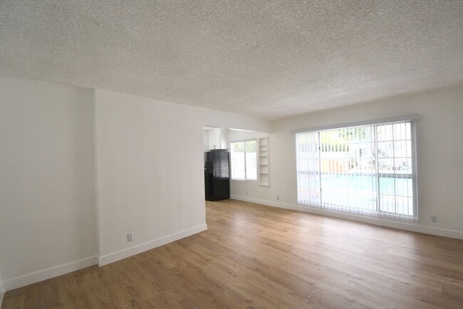 5230 Vesper Ave in Los Angeles, CA - Building Photo - Building Photo