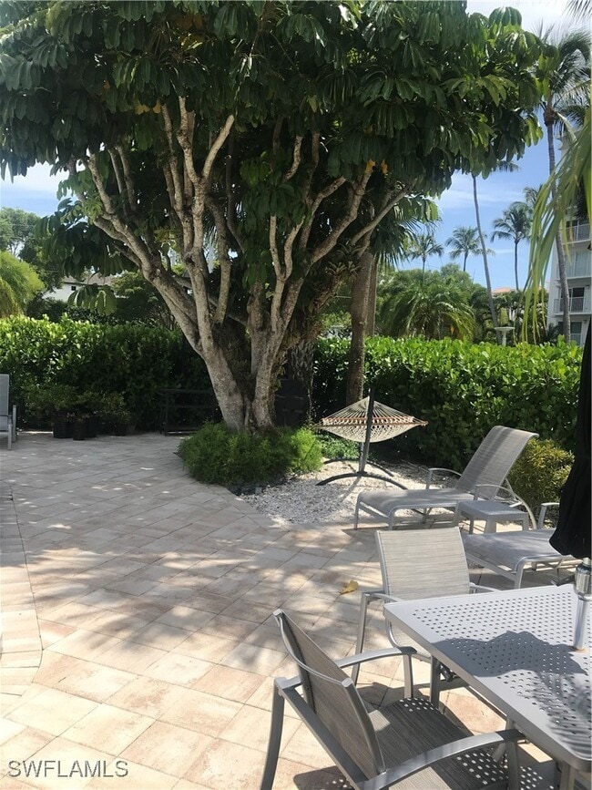 property at 216 Banyan Blvd