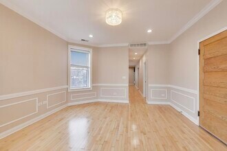 1406 N Washtenaw Ave in Chicago, IL - Building Photo - Building Photo