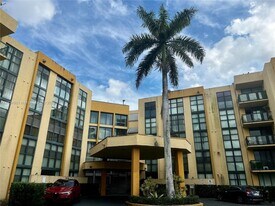 11790 SW 18th St in Miami, FL - Building Photo