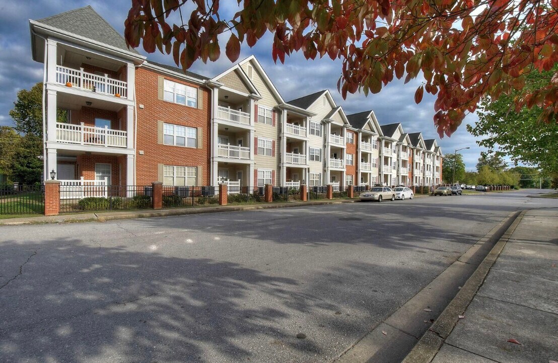 2008 Millenium Pl, Unit 209 in Johnson City, TN - Building Photo