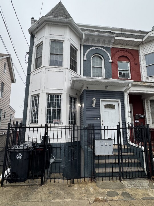 267 Garside St in Newark, NJ - Building Photo