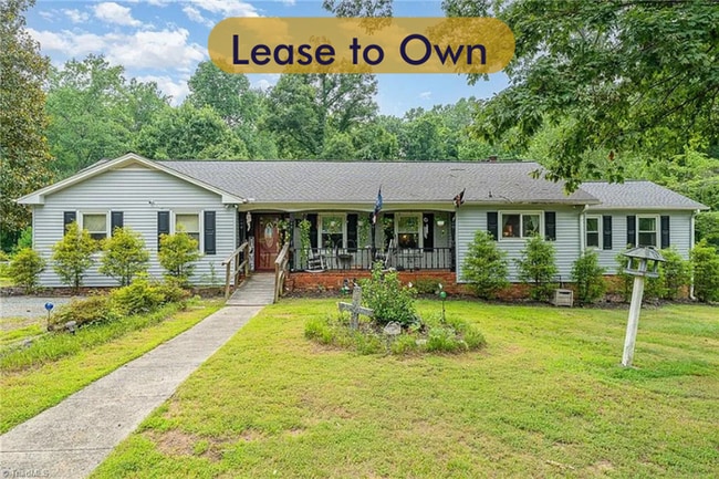 property at 2800 Loch Dr