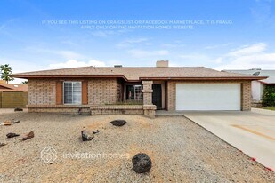 6501 W Cheryl Dr in Glendale, AZ - Building Photo