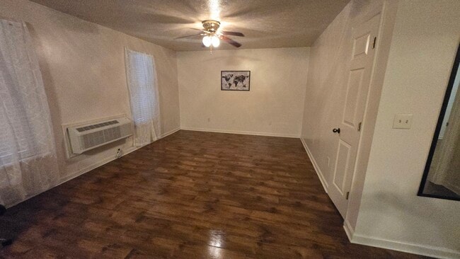 131 Lancelot Ct in Pikeville, KY - Building Photo - Building Photo