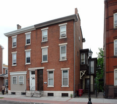 818 Dekalb St Apartments