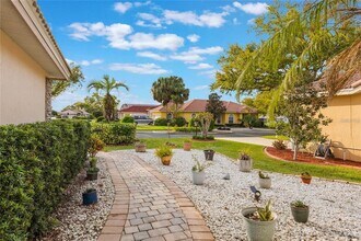 204 Lake Region Blvd S in Winter Haven, FL - Building Photo - Building Photo