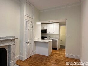 80 Charles St, Unit 3 in Boston, MA - Building Photo - Building Photo