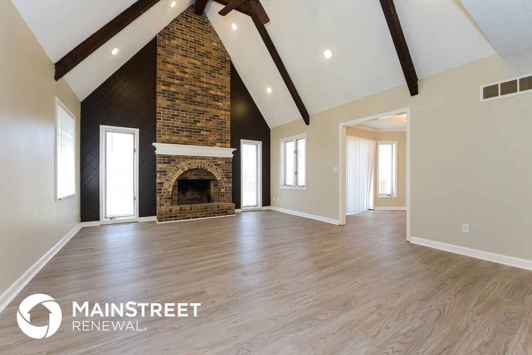 7912 N Michigan Ave in Kansas City, MO - Building Photo