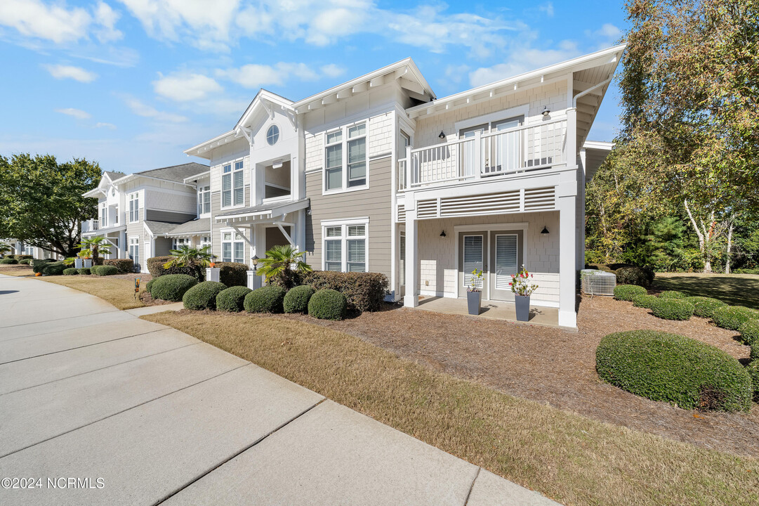 2537 St James Dr SE in Southport, NC - Building Photo