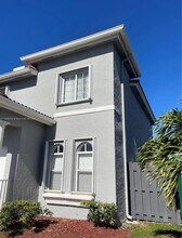 5220 NW 109th Ave in Doral, FL - Building Photo - Building Photo