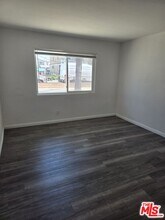 2417 S Budlong Ave in Los Angeles, CA - Building Photo - Building Photo