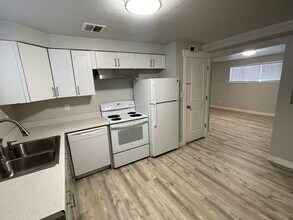324 W 170 N in Orem, UT - Building Photo - Building Photo