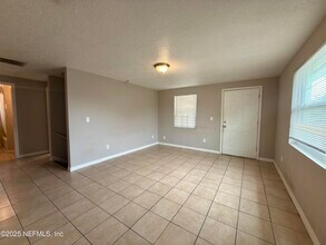 1721 Dot St in Jacksonville, FL - Building Photo - Building Photo