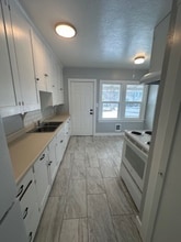 133 N Monroe St, Unit 9 in Merrill, OR - Foto de edificio - Building Photo