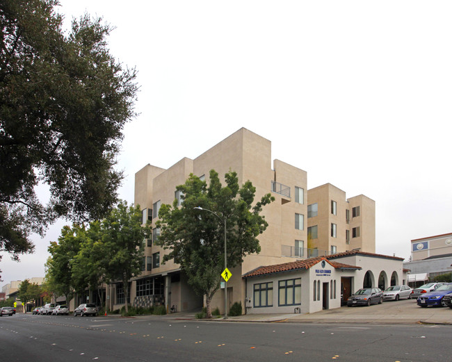 Alma Place in Palo Alto, CA - Building Photo - Building Photo