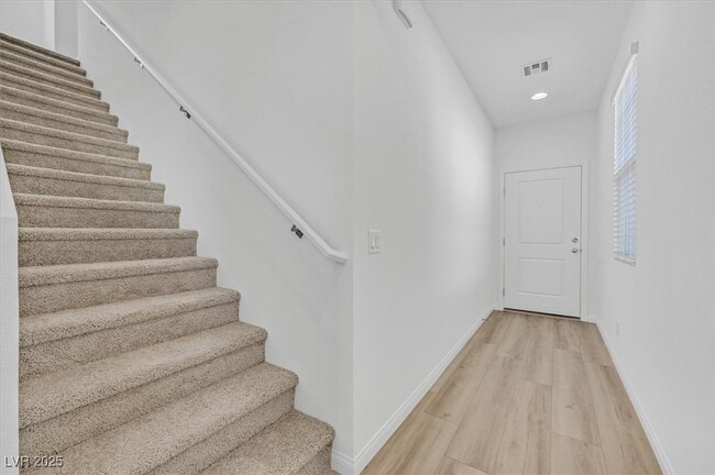 8124 Rockflower St in Las Vegas, NV - Building Photo - Building Photo