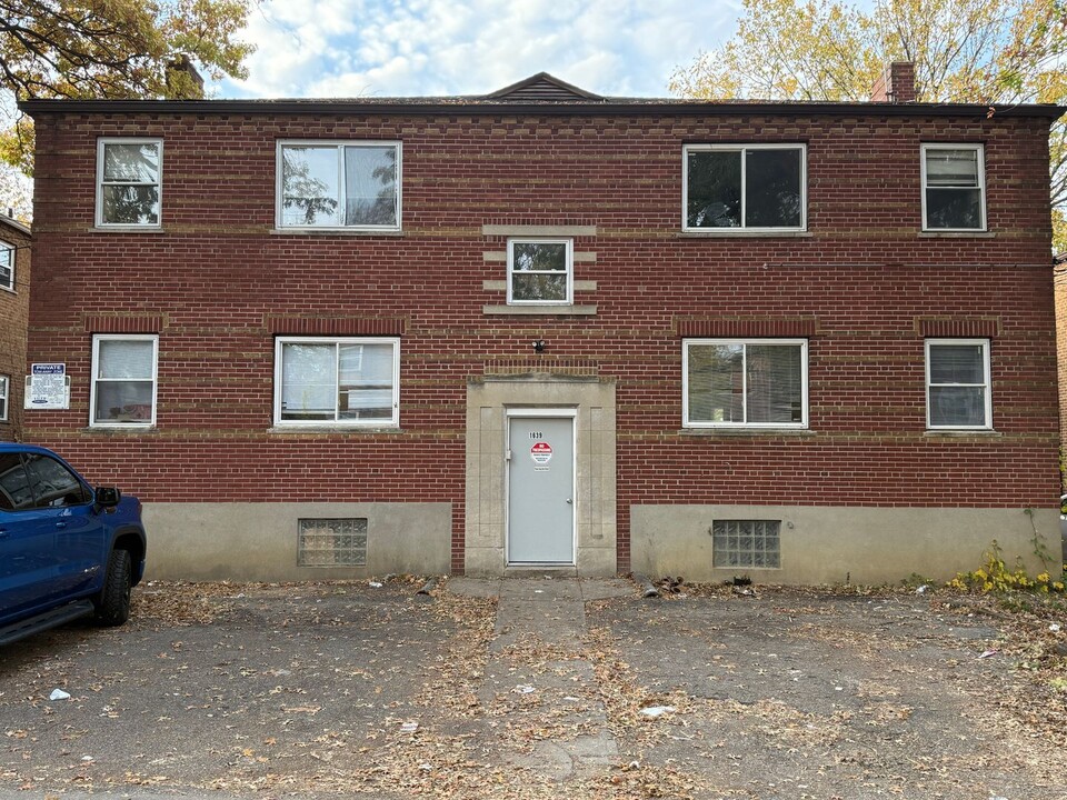 1639 Anita Pl-Unit -1 in Cincinnati, OH - Building Photo