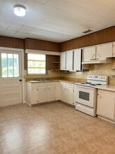 223 Pecan St in DeLand, FL - Building Photo - Building Photo