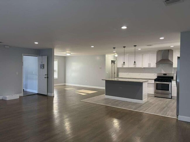 property at 171 N 17th St