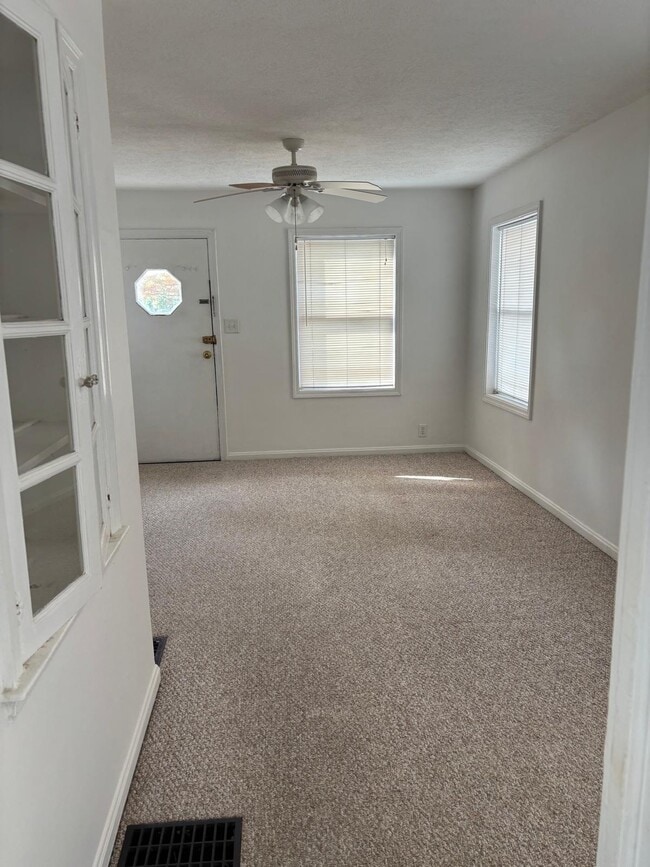 4021 Clarendon Rd in Indianapolis, IN - Building Photo - Building Photo