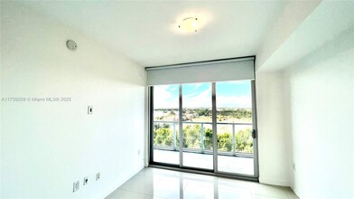 7751 NW 107th Ave in Doral, FL - Building Photo - Building Photo